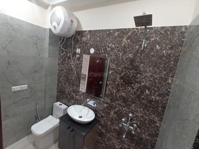 Bathroom Image of 2250 Sq.ft 2 BHK Builder Floor for rent in Sector 46 Gurgaon for Rs. 55000