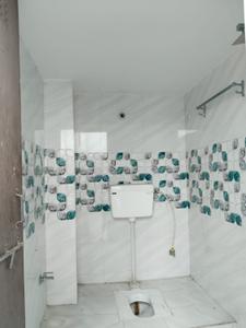 Bathroom Image of 1200 Sq.ft 2 BHK Builder Floor for rent in Karaundi Varanasi for Rs. 16000