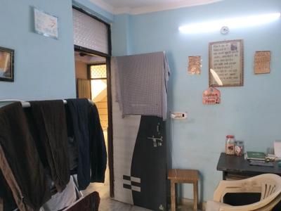 Bedroom Image of 630 Sq.ft 2 BHK Builder Floor for rent in Mayur Vihar Phase 1 New Delhi for Rs. 23500
