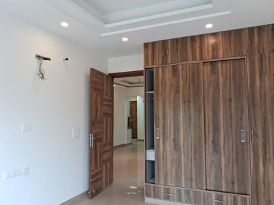 Bedroom Image of 1800 Sq.ft 3 BHK Builder Floor for sale in Paschim Vihar New Delhi for Rs. 39900000