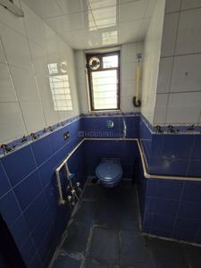 Bathroom Image of 500 Sq.ft 1 BHK Apartment / Flat for rent in Kandivali East Mumbai for Rs. 30000