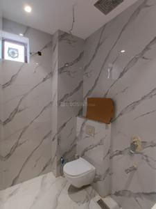 Image of 3000 Sq.ft 4 BHK Builder Floor for rent in Sector 72, Noida for Rs. 70000