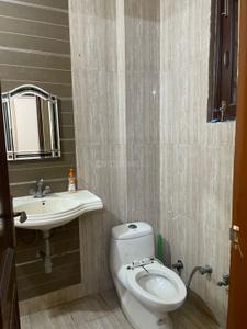 Bathroom Image of 1500 Sq.ft 3 BHK Builder Floor for sale in Rajouri Garden New Delhi for Rs. 20000000