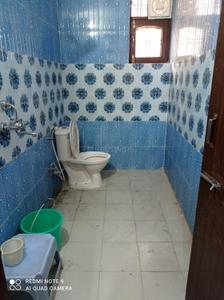 Bathroom Image of 1000 Sq.ft 2 BHK Apartment / Flat for rent in Ugrasen Nagar Rishikesh for Rs. 17000