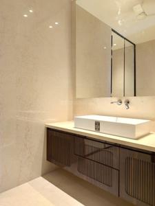Image of 2925 Sq.ft 4 BHK Builder Floor for sale in Defence Colony, New Delhi for Rs. 180000000