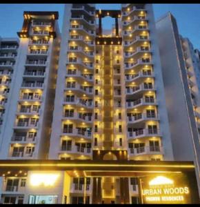 Image of 900 Sq.ft 2.5 BHK Apartment / Flat for sale in Urban Woods, Sushant Golf City, Lucknow for Rs. 8500000