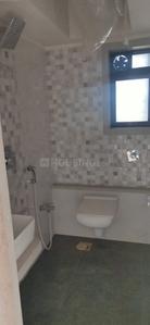 Bathroom Image of 850 Sq.ft 2 BHK Apartment / Flat for sale in Santacruz West Mumbai for Rs. 35000000