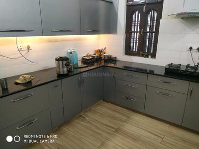 Kitchen Image of 2400 Sq.ft 3 BHK Builder Floor for rent in Krishna Nagar Lucknow for Rs. 40000