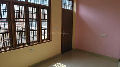 Bedroom Image of 800 Sq.ft 2 BHK Independent House for rent in Kamta Lucknow for Rs. 10000