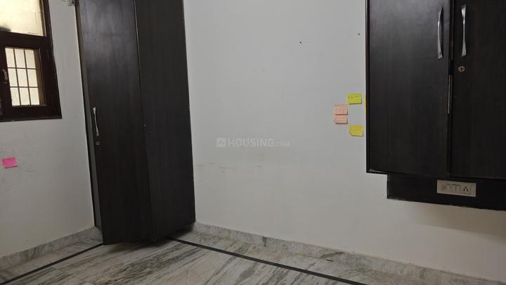 Poorvi Shalimar Bagh, Shalimar Bagh Bedroom 1