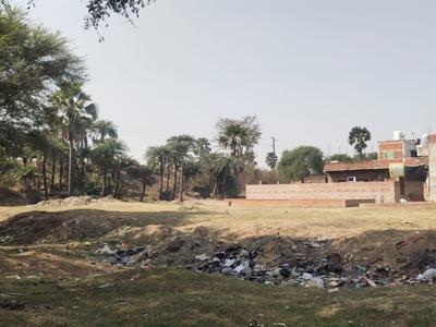 Near lateef hospital chawla wali gali last plot near railway line gy road se 250 neater andar More Images 1