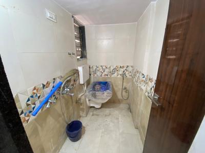 Bathroom Image of 720 Sq.ft 1 BHK Apartment / Flat for sale in Sarangpur Sadanand Palace, Bhayandar East Mira Bhayandar for Rs. 7000000