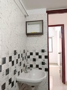 Bathroom Image of 947 Sq.ft 3 BHK Apartment / Flat for rent in Imperial Riddhi Siddhi, Joka Kolkata for Rs. 20800