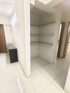 Bathroom Image of 950 Sq.ft 3 BHK Apartment / Flat for rent in Swastik Highlands, Dharam Nagar Rajkot for Rs. 21000