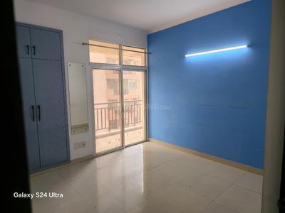 Bedroom Image of 1100 Sq.ft 2 BHK Apartment / Flat for rent in Paramount Symphony, Crossings Republik Ghaziabad for Rs. 20000