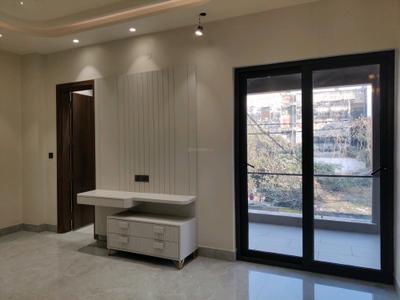 Bedroom Image of 3000 Sq.ft 5 BHK Builder Floor for sale in Kaushambi Ghaziabad for Rs. 39000000