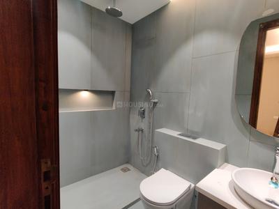 Image of 2700 Sq.ft 4 BHK Builder Floor for rent in  Vigyan Vihar RWA, Surajmal Vihar, New Delhi for Rs. 70000