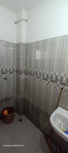 Bathroom Image of 900 Sq.ft 2 BHK Apartment / Flat for sale in Goraj Ahmedabad for Rs. 1600000