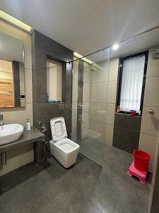 Bathroom Image of 5000 Sq.ft 5 BHK Apartment / Flat for rent in Koregaon Park Pune for Rs. 325000