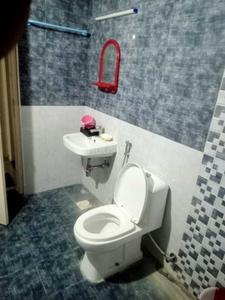 Bathroom Image of 1056 Sq.ft 2 BHK Apartment / Flat for sale in Casagrand Ferns, Tambaram Chennai for Rs. 5850000