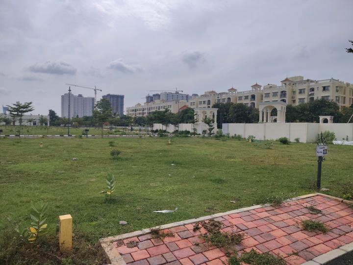 DLF Parc Estate Main Image 1