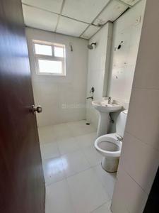 Bathroom Image of 2150 Sq.ft 3 BHK Apartment / Flat for rent in SPR Imperial Estate, Sector 82 Faridabad for Rs. 50000
