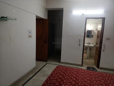 Bedroom Image of 1600 Sq.ft 3 BHK Apartment / Flat for rent in Husainganj Lucknow for Rs. 43000
