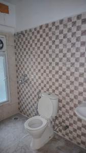 Bathroom Image of 1261 Sq.ft 3 BHK Apartment / Flat for sale in Prateek Grand City, Siddharth Vihar Ghaziabad for Rs. 15000000