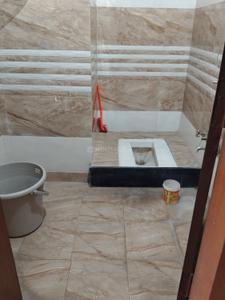 Bathroom Image of 1000 Sq.ft 2 BHK Apartment / Flat for rent in Barjatya Pearl Galaxy, Bhicholi Mardana Indore for Rs. 16000