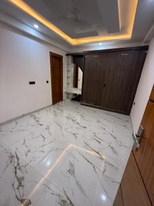 Bedroom Image of 1750 Sq.ft 4 BHK Apartment / Flat for sale in Sector 73 Noida for Rs. 8495000