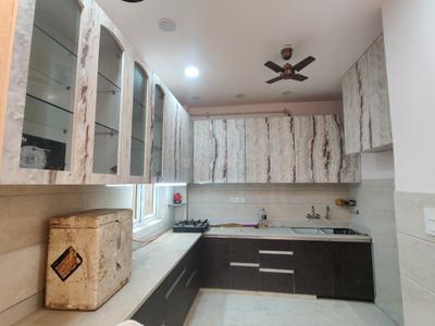 Kitchen Image of 1620 Sq.ft 3 BHK Builder Floor for rent in  Sreshtha Vihar RWA, Anand Vihar New Delhi for Rs. 40000