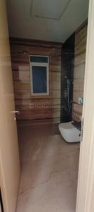 Bathroom Image of 1500 Sq.ft 2.5 BHK Apartment / Flat for rent in Monte South, Byculla Mumbai for Rs. 150000
