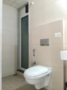 Common Bathroom Image of 1000 Sq.ft 2 BHK Apartment / Flat for rent in Kasarvadavali Thane for Rs. 30000