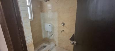 Bathroom Image of 1647 Sq.ft 3.5 BHK Duplex for sale in Anand Yadav The Hive, Gomti Nagar Lucknow for Rs. 9900000