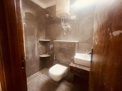 Bathroom Image of 1000 Sq.ft 2 BHK Apartment / Flat for sale in Said-Ul-Ajaib New Delhi for Rs. 5000000