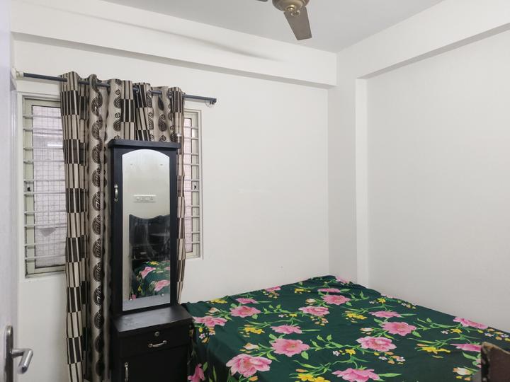 White Pearl Bedroom 1