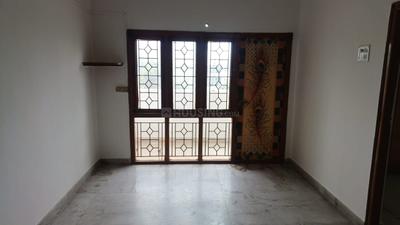 3 BHK Semi Furnished Flat