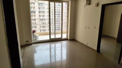 Living Room Image of 1050 Sq.ft 2 BHK Apartment / Flat for rent in Zeta I Greater Noida for Rs. 22000