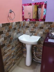 Bathroom Image of 835 Sq.ft 2 BHK Apartment / Flat for sale in Naktala Kolkata for Rs. 4000000