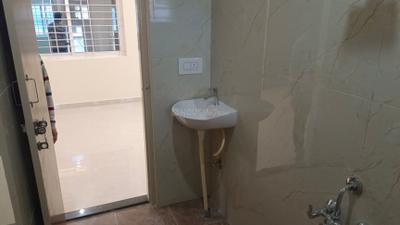 Bathroom Image of 550 Sq.ft 1 BHK Independent House for rent in Akshayanagar Bengaluru for Rs. 22000