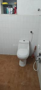 Image of 1250 Sq.ft 2 BHK Apartment / Flat for rent in Garden Towers, Banjara Hills, Hyderabad for Rs. 40000