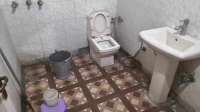 Bathroom Image of 1100 Sq.ft 1 BHK Independent House for rent in Green Model Town Jalandhar for Rs. 15000
