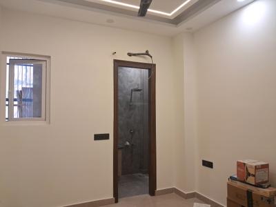 Bedroom Image of 1350 Sq.ft 3 BHK Builder Floor for sale in Paschim Vihar New Delhi for Rs. 28000000