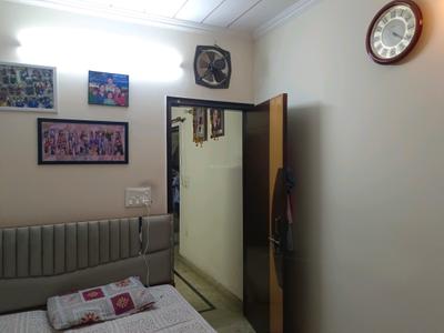Bedroom Image of 1000 Sq.ft 3 BHK Builder Floor for sale in Janakpuri New Delhi for Rs. 14500000