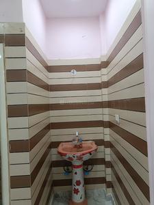Bathroom Image of 900 Sq.ft 3 BHK Independent House for rent in Samay Pur New Delhi for Rs. 14000