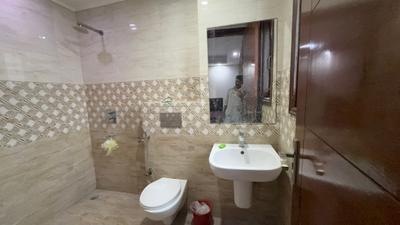 Image of 1200 Sq.ft 3 BHK Builder Floor for rent in Vasant Kunj, New Delhi for Rs. 50000