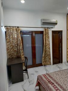Bedroom Image of 1800 Sq.ft 3 BHK Builder Floor for rent in Kalkaji New Delhi for Rs. 99500