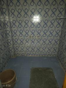 Bathroom Image of 600 Sq.ft 1 RK Builder Floor for rent in Gayathripuram Mysore for Rs. 7500