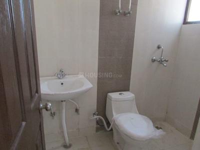 Bathroom Image of 1032 Sq.ft 2 BHK Apartment / Flat for sale in Mahalaxmi Tower, Kaushambi Ghaziabad for Rs. 6500000
