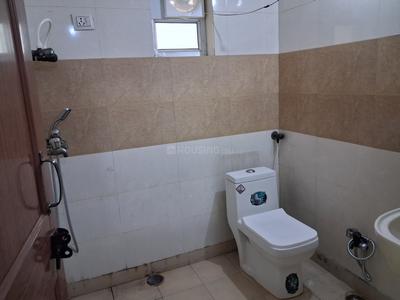 Bathroom Image of 950 Sq.ft 2 BHK Apartment / Flat for sale in Antariksha Apartments, Vikaspuri New Delhi for Rs. 10000000